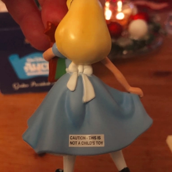 Walt Disney Alice in Wonderland Christmas collectable ornament(Alice) - Picture 3 of 4